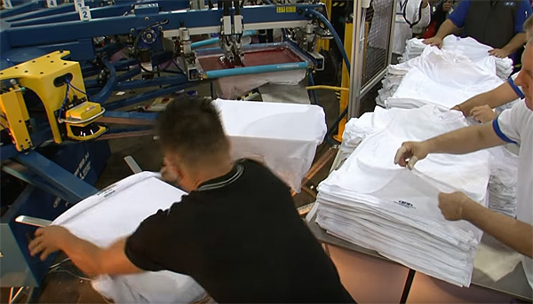 Ｔシャツ用大型印刷機