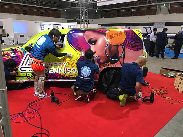 クルマにラッピング