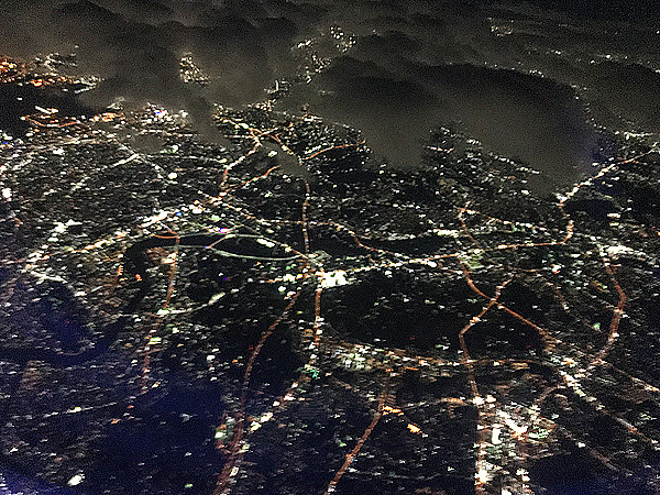 飛行機からの夜景