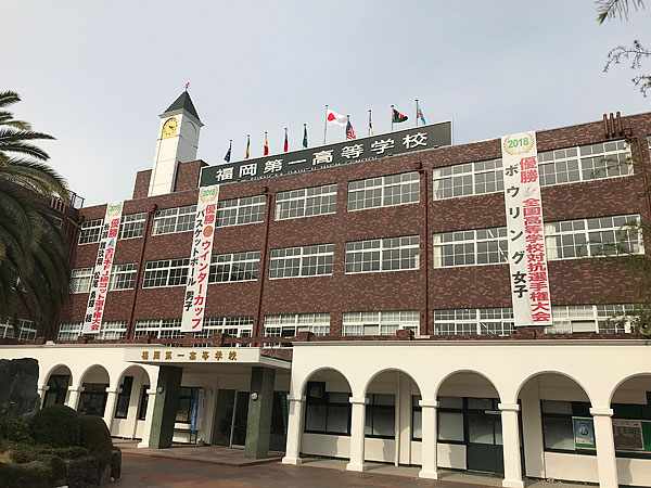 メッシュターポリン