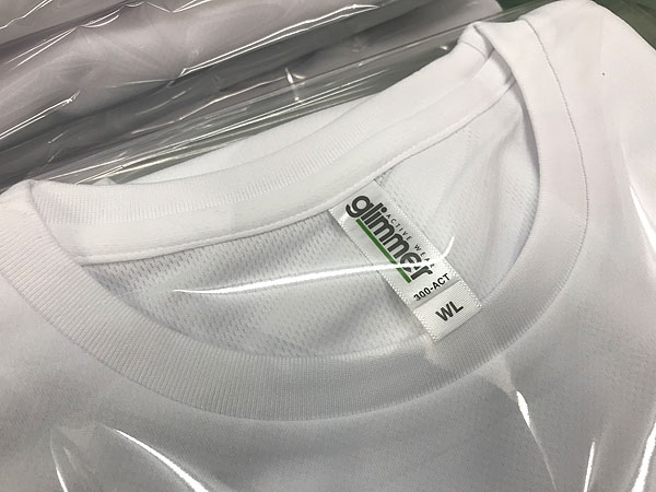 Ｔシャツレディスの首周り