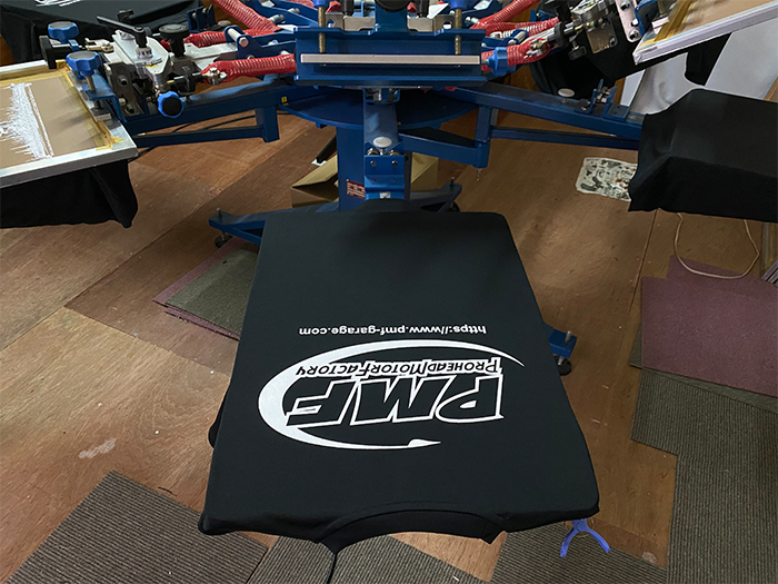 Tシャツ用シルク印刷システム。