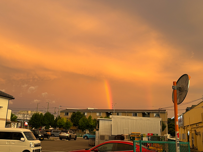 夕焼けと虹