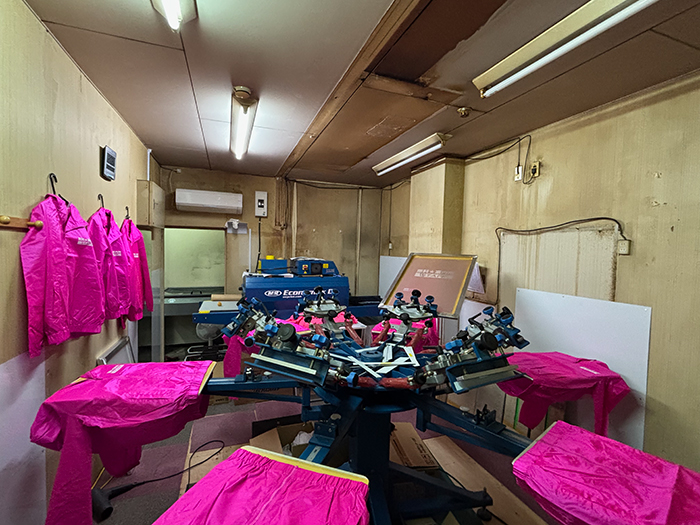 ジャンパーにシルク印刷